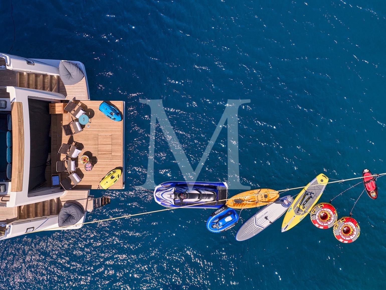 RIANA_II_sanlorenzo_yacht_beach_platform