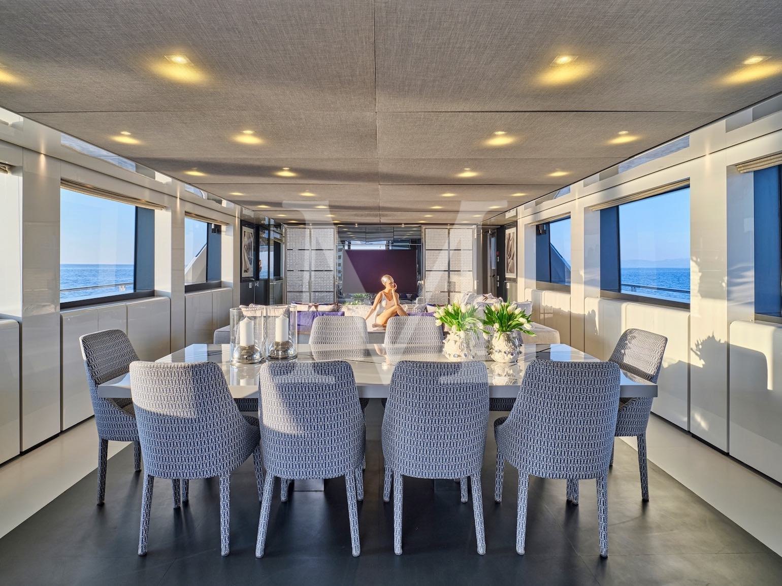RIANA_II_sanlorenzo_yacht_interior_dining