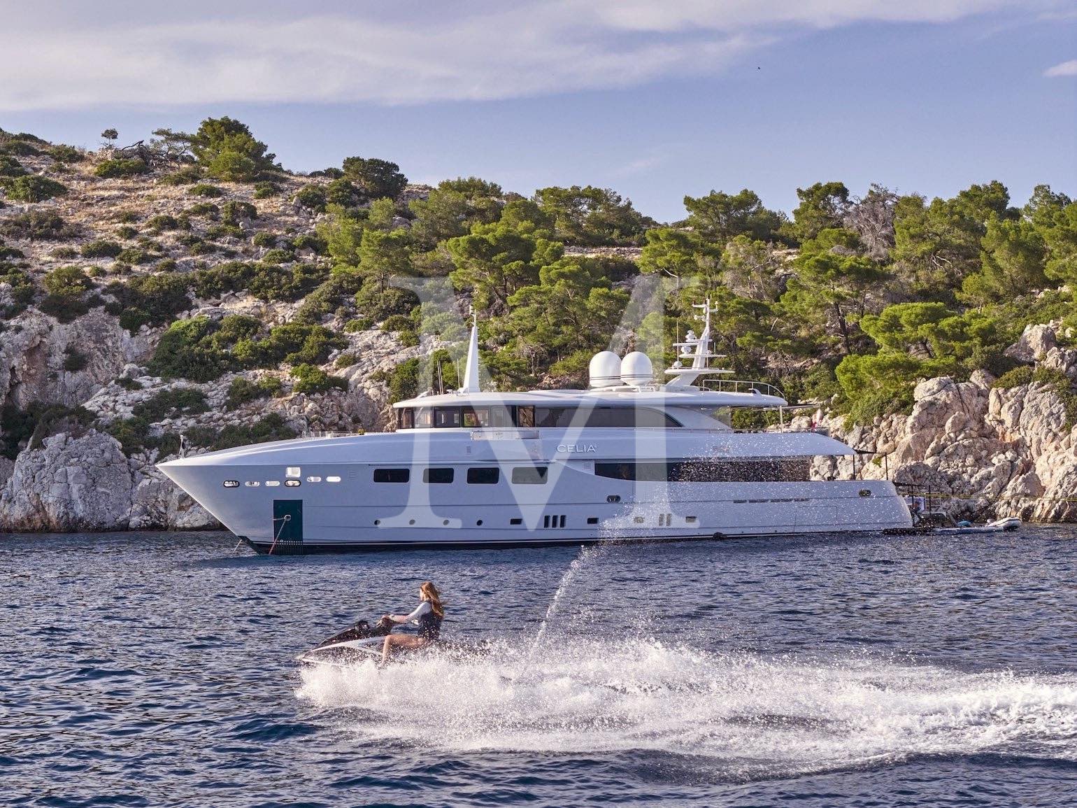 Yacht charter Celia P