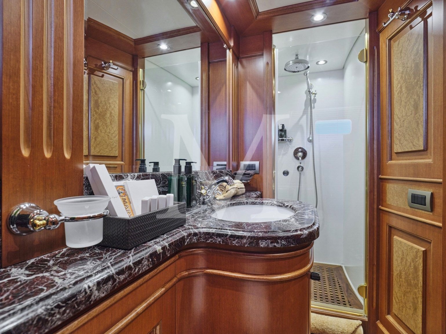 Celia p VIP ensuite