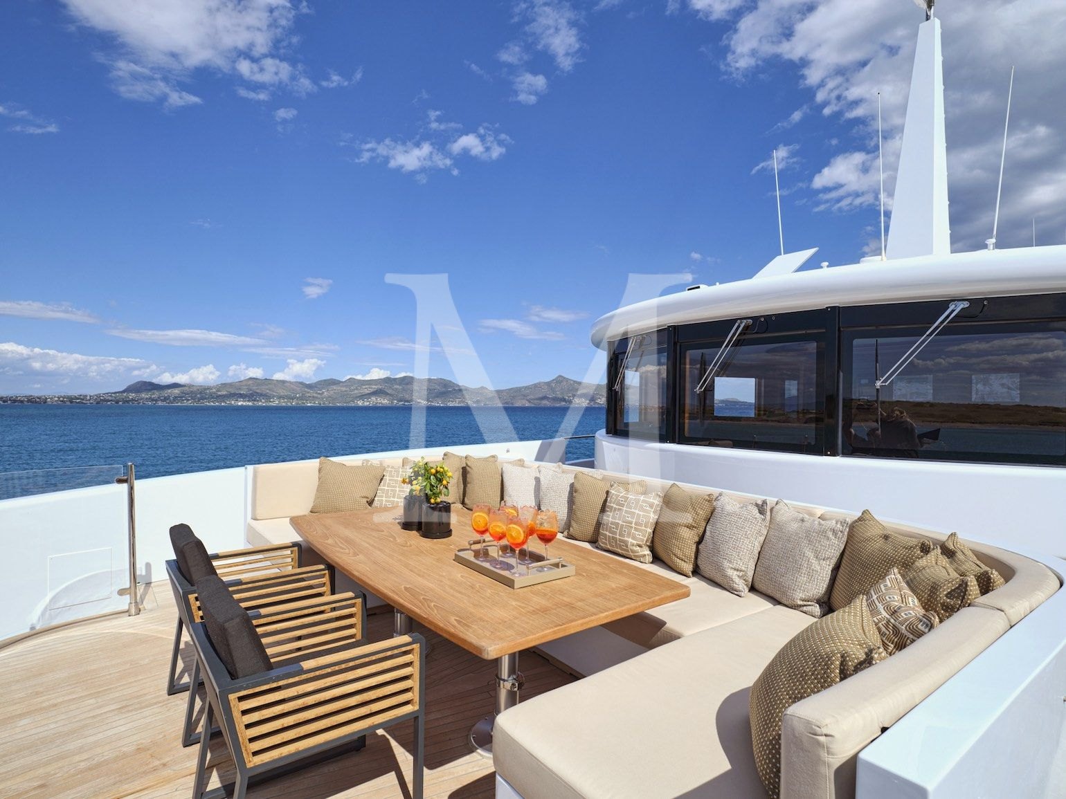 Yacht Celia P charter fore settee2