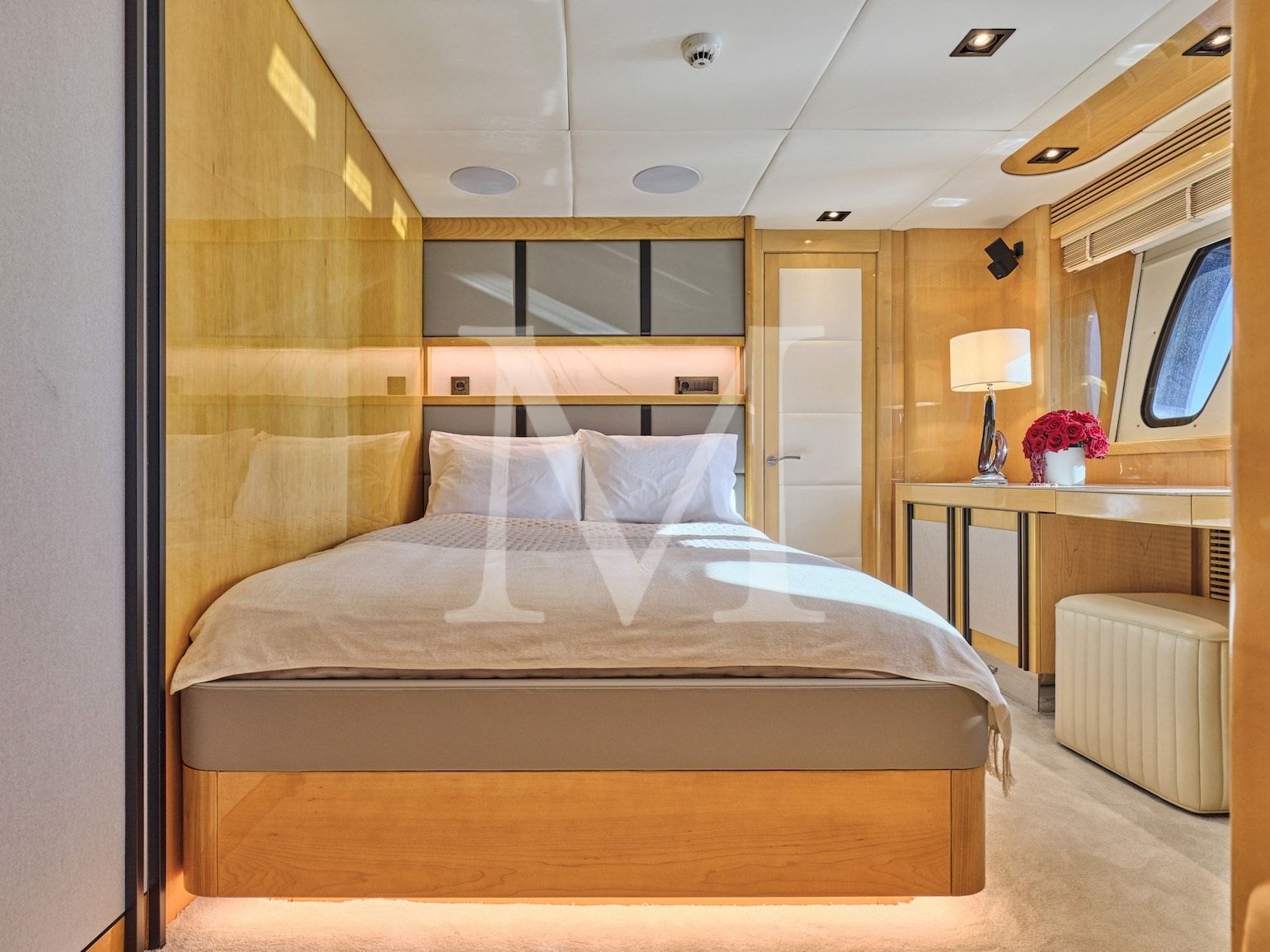 BLADE I Sunseeker charter - Twin converted