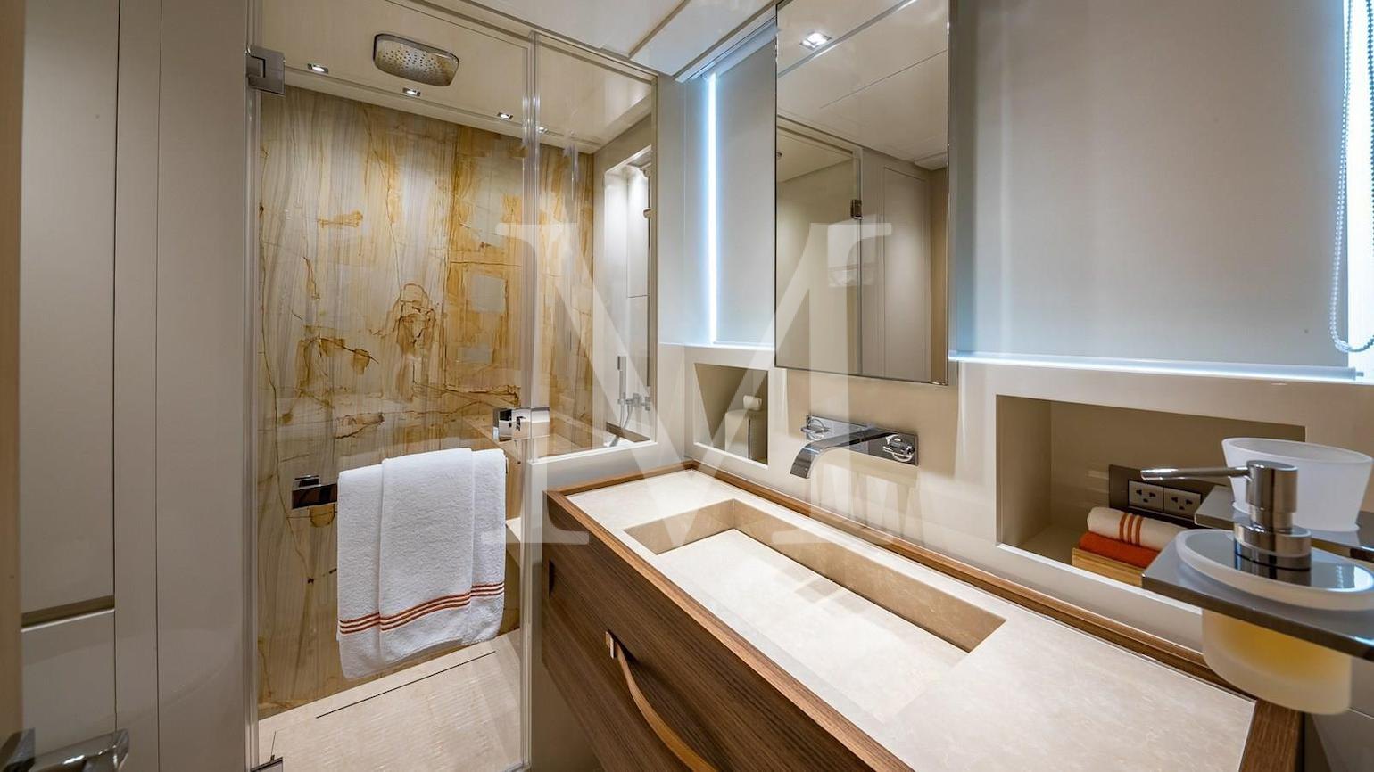wombat_sanlorenzo_charter_greece_vip+ensuite