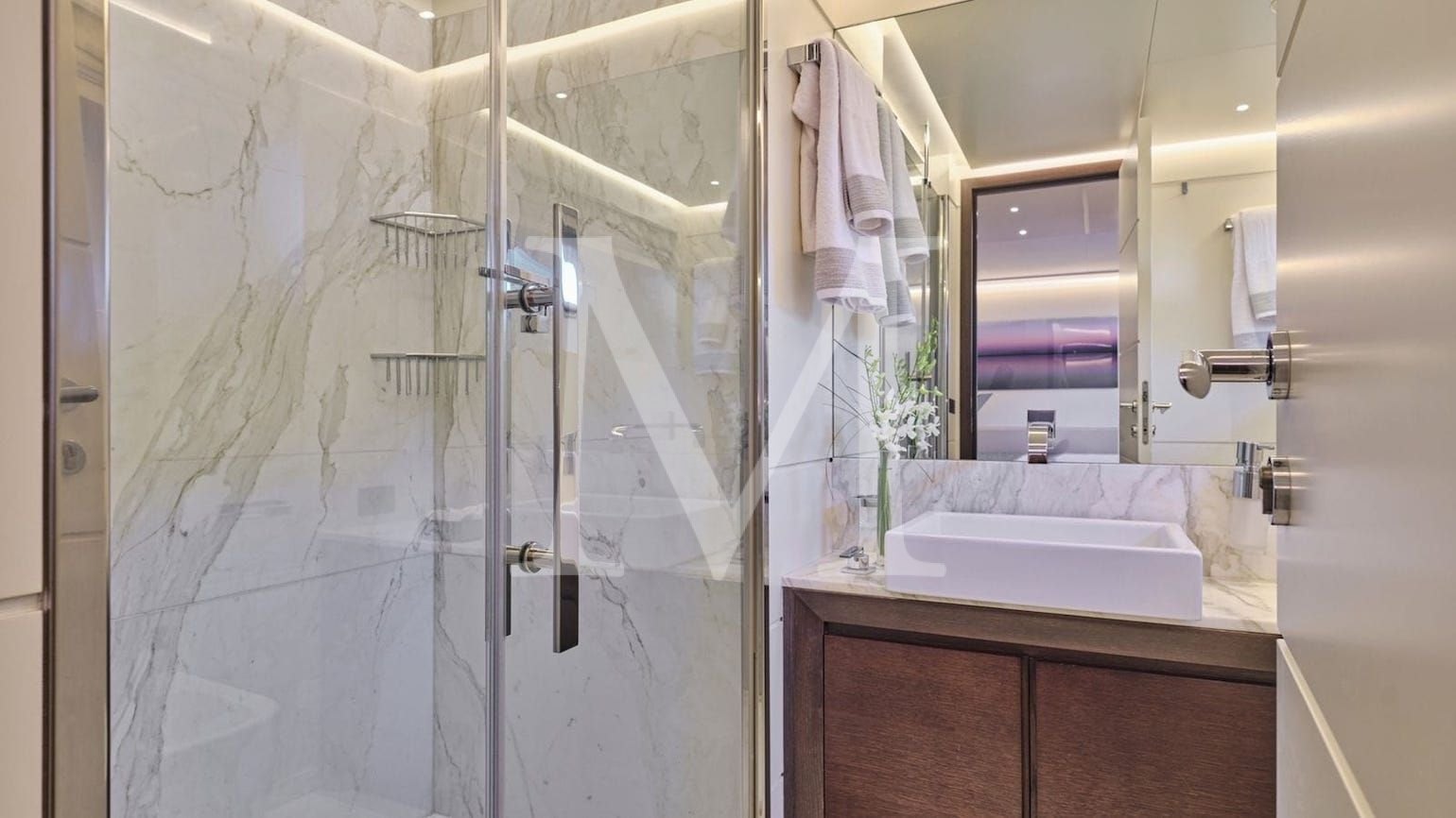 double cabin yacht once more ensuite