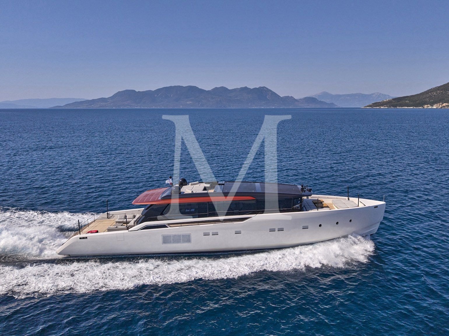 SP110_Bestia_sanlorenzo_charter_greece