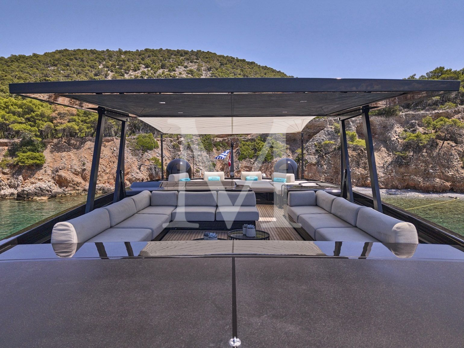 sundeck_Bestia_2024_sanlorenzo_greece_charter