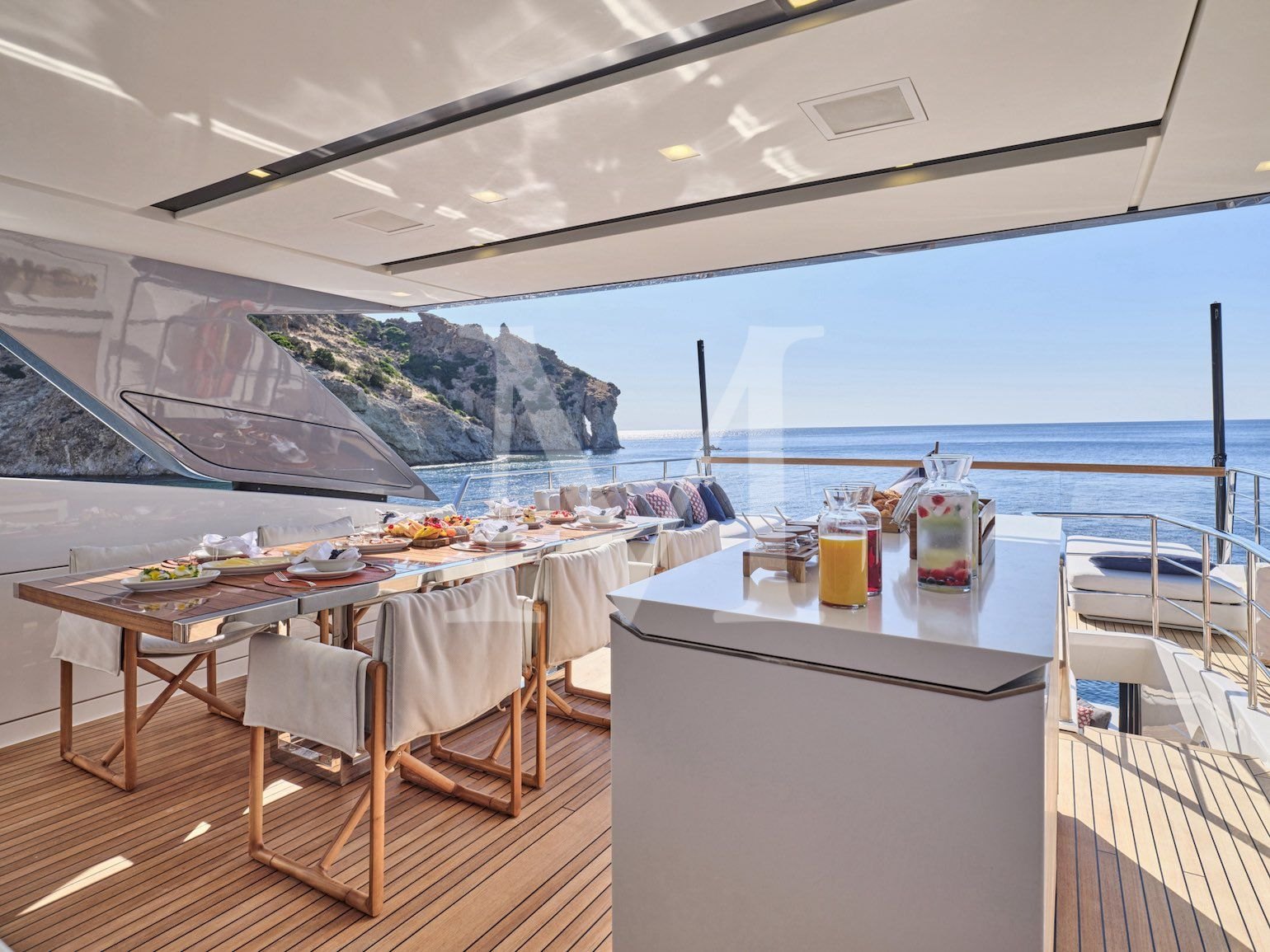 Charter yacht Alein greece sundeck4