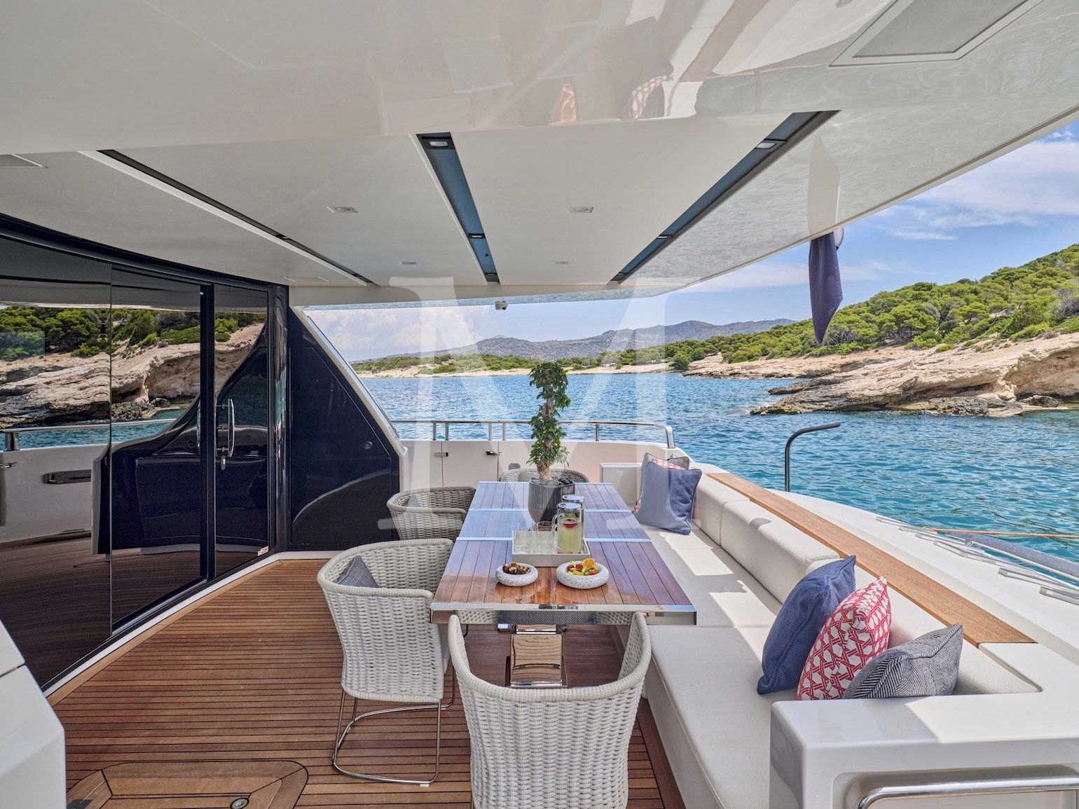 Charter yacht Alein greece aft deck