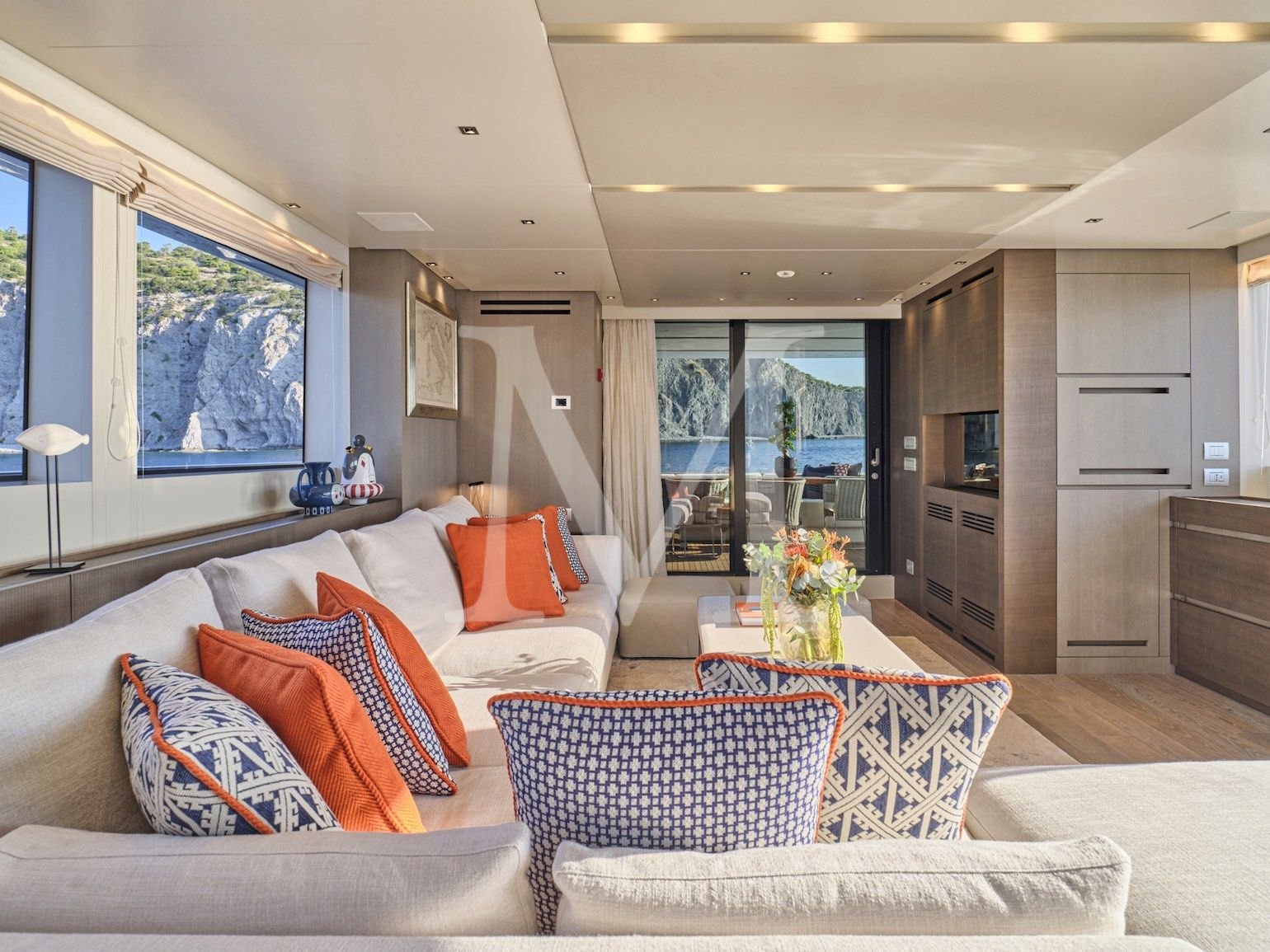Charter yacht Alein greece salon loro piana