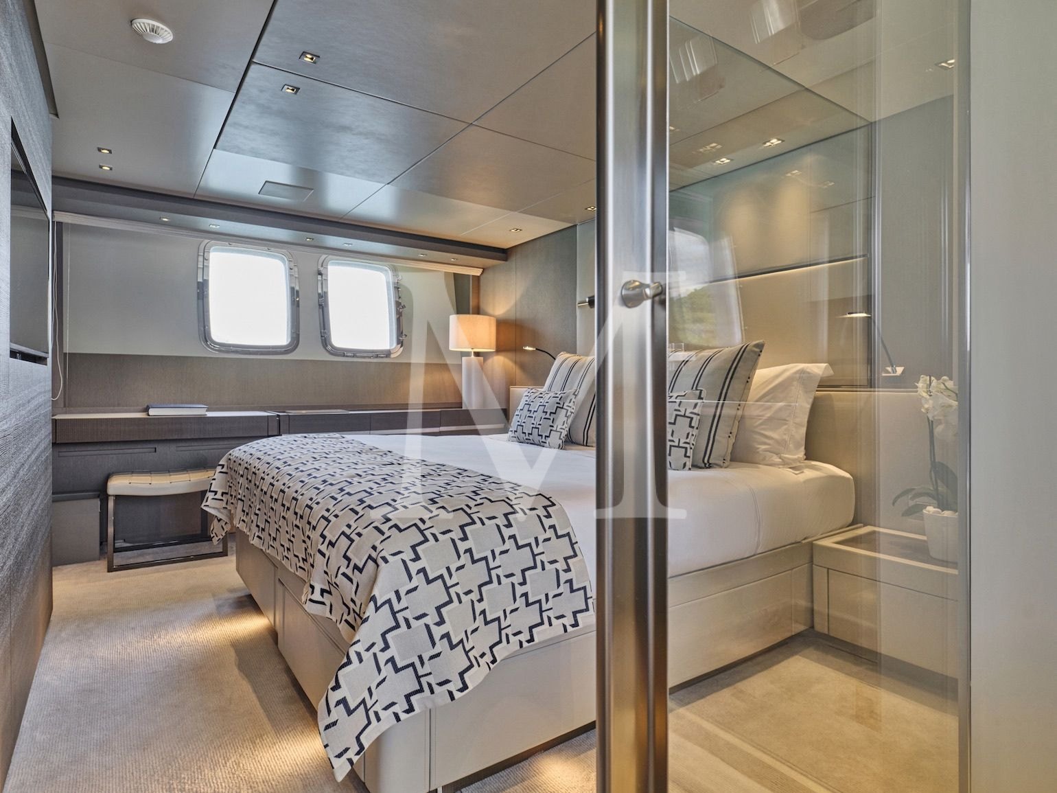 Alein SL96 lower master cabin from ensuite