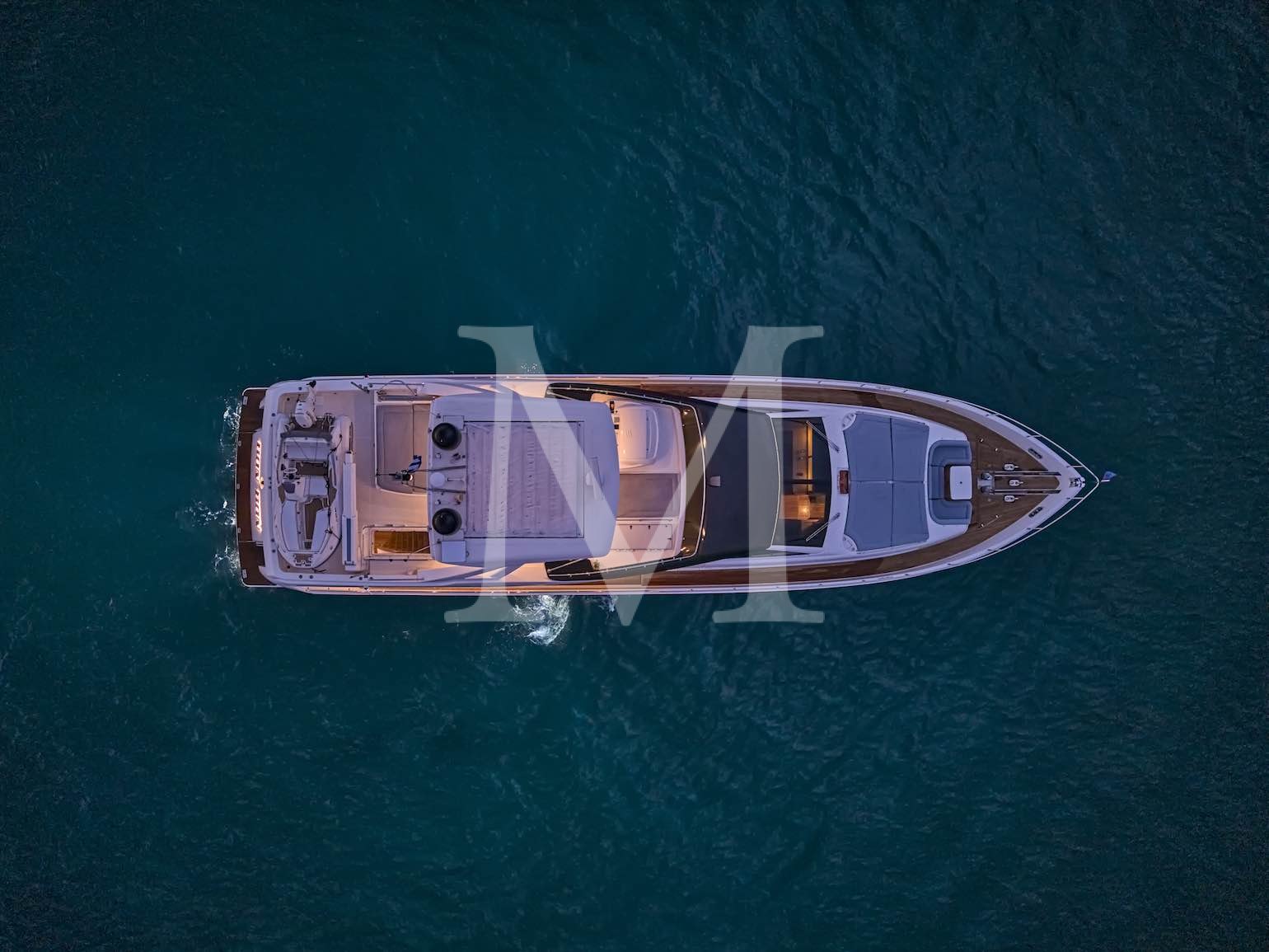 charter 24m Ferretti Bon Bon in the greek islands Antiparos