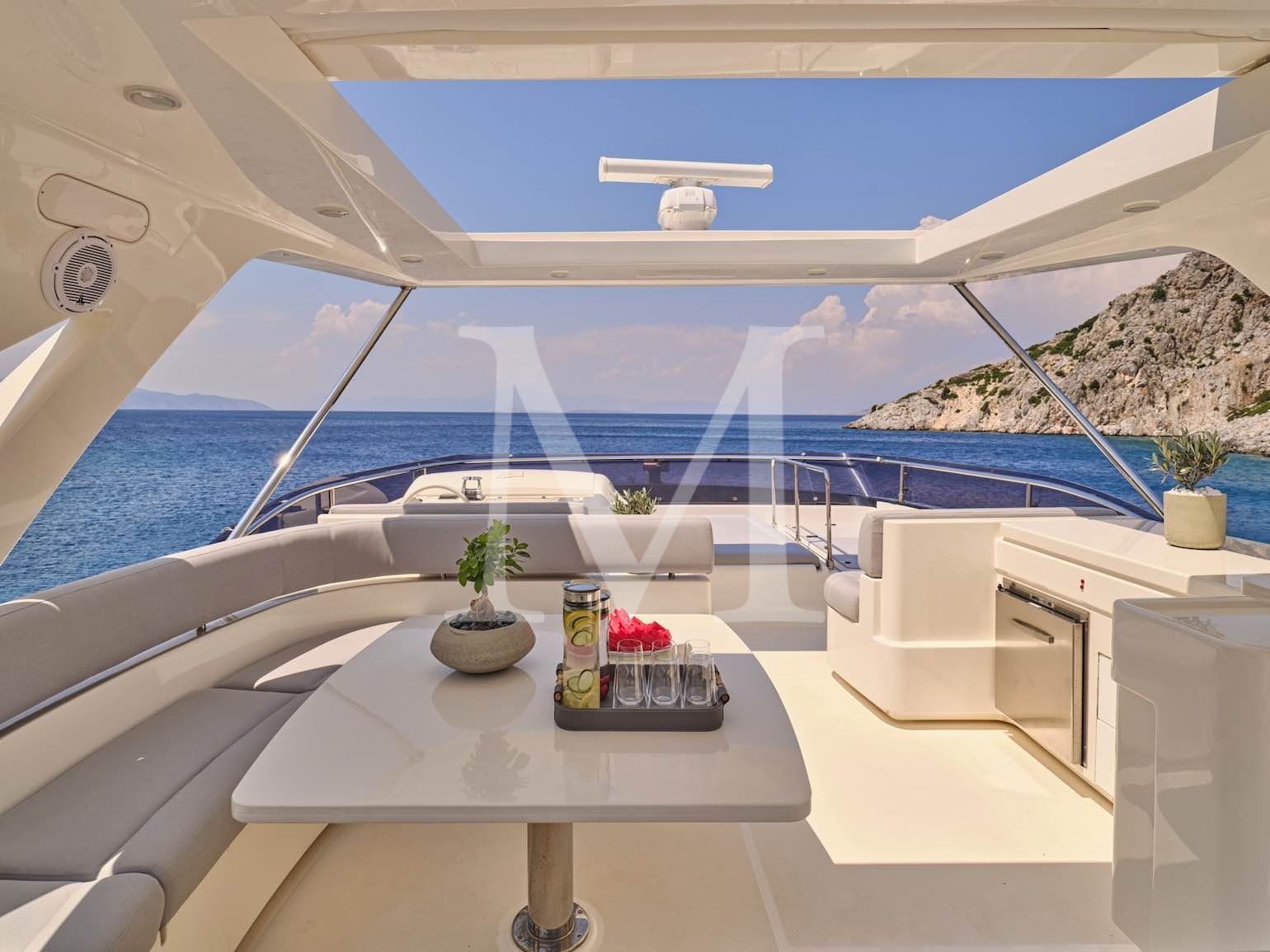 24m Ferretti Bon Bon charter greece flybridge 2