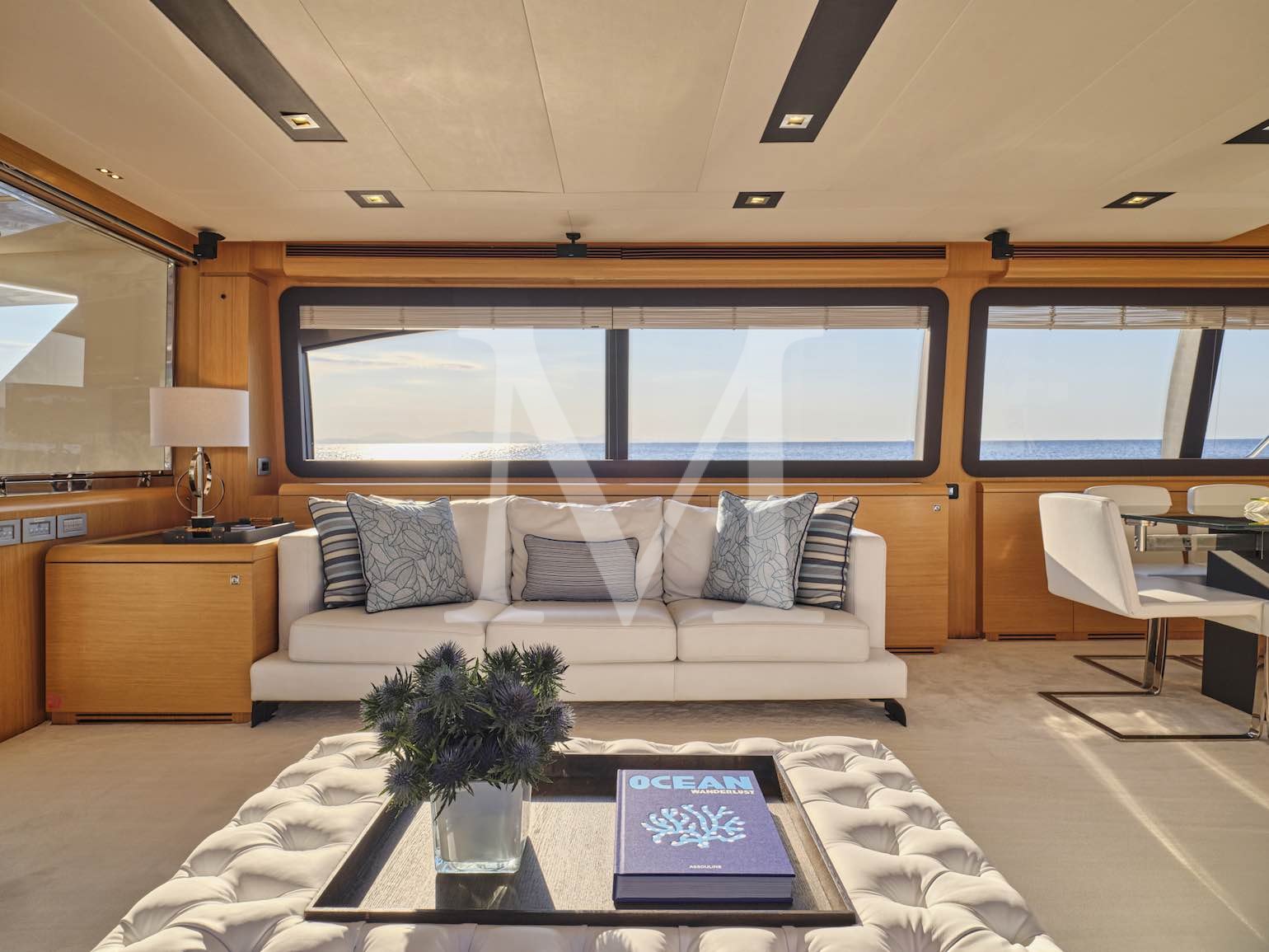 24m Ferretti Bon Bon charter greece salon 2