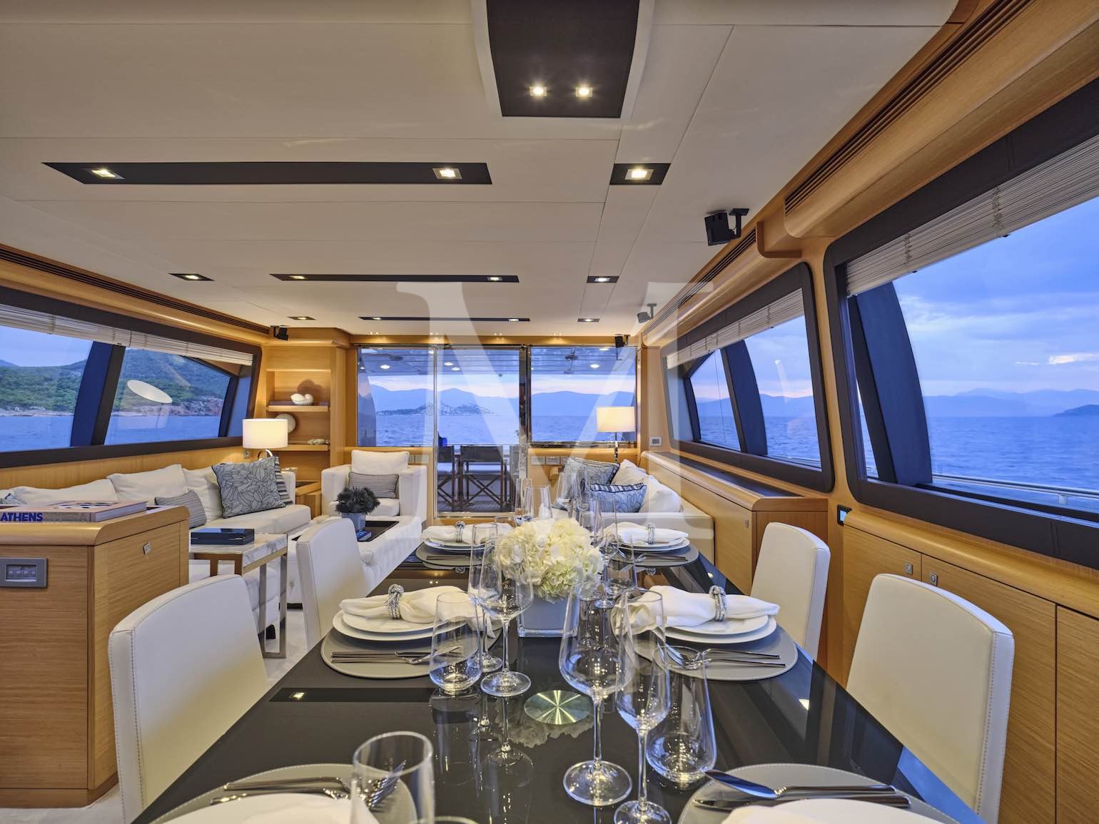 charter 24m Ferretti Bon Bon in the greek islands Koufonisi