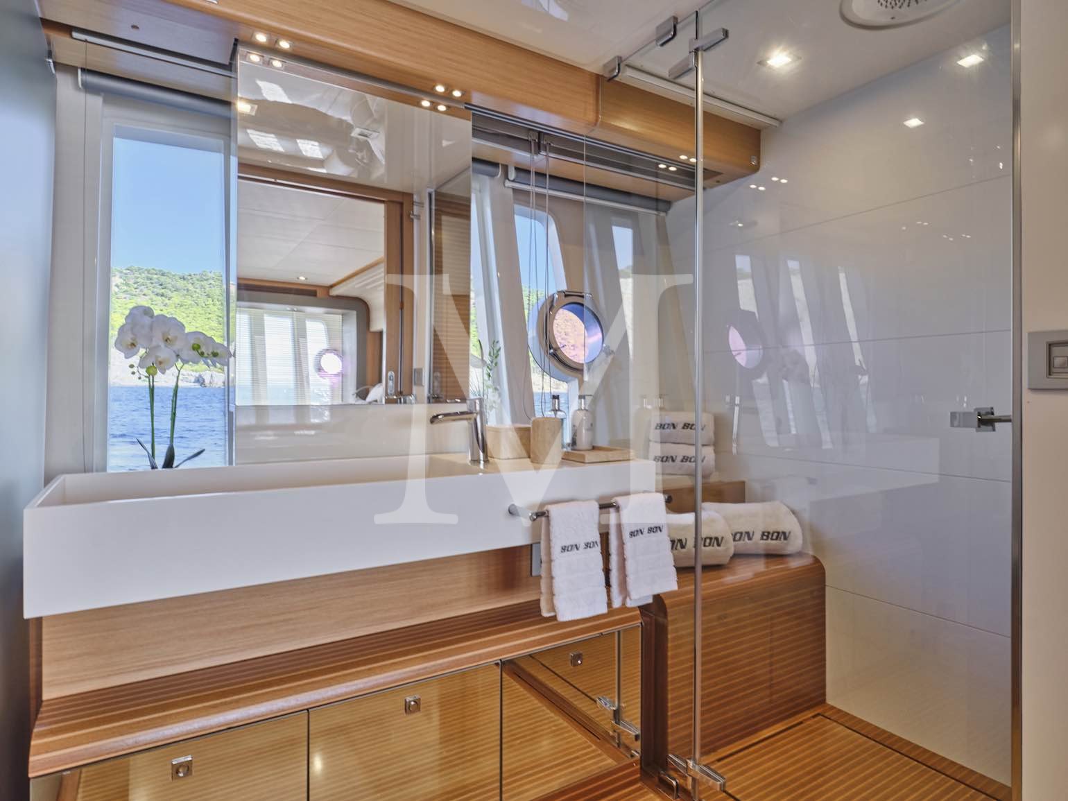 24m Ferretti Bon Bon charter greece Master Cabin ensuite
