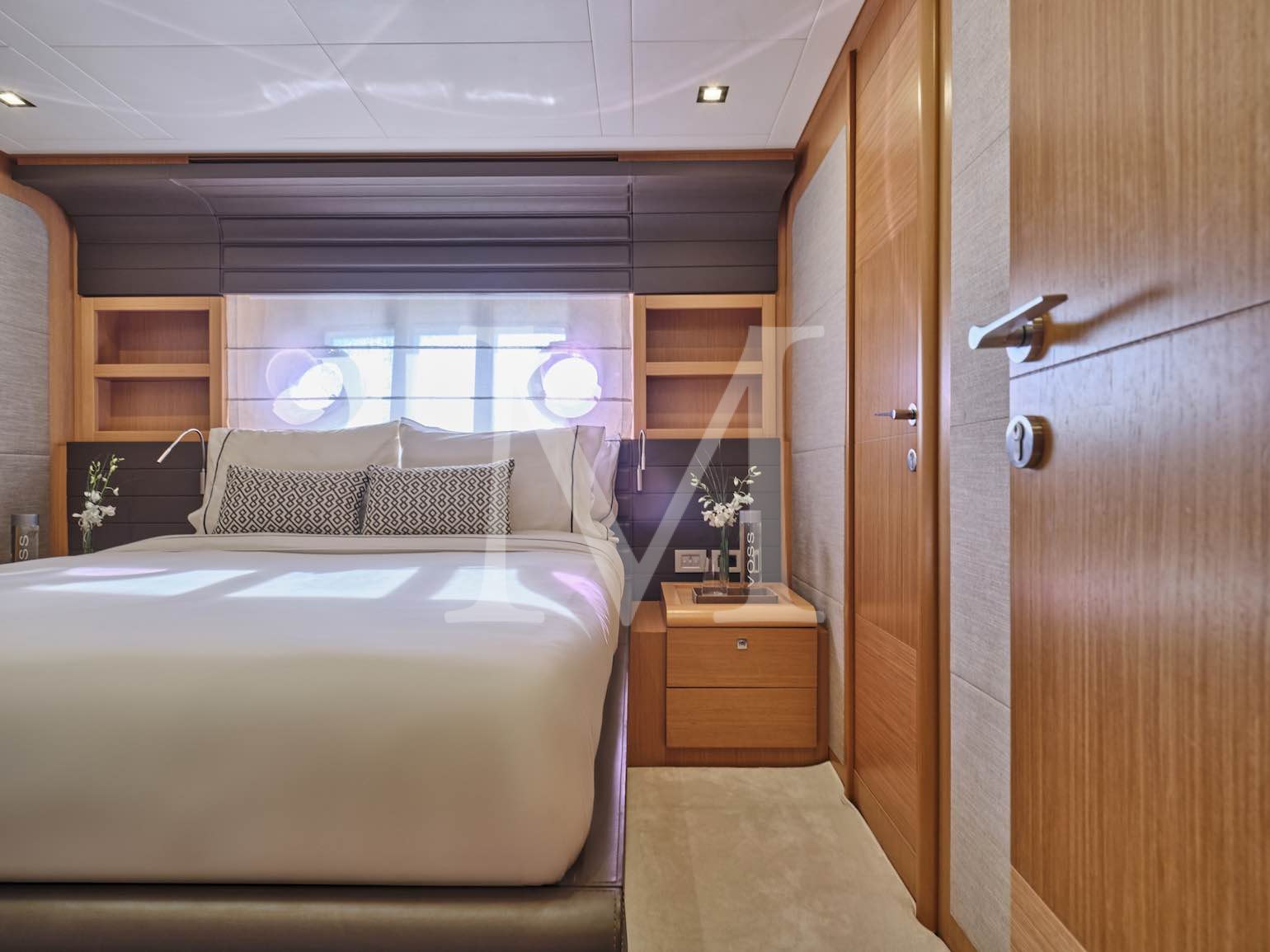 24m Ferretti Bon Bon charter greece VIP 2