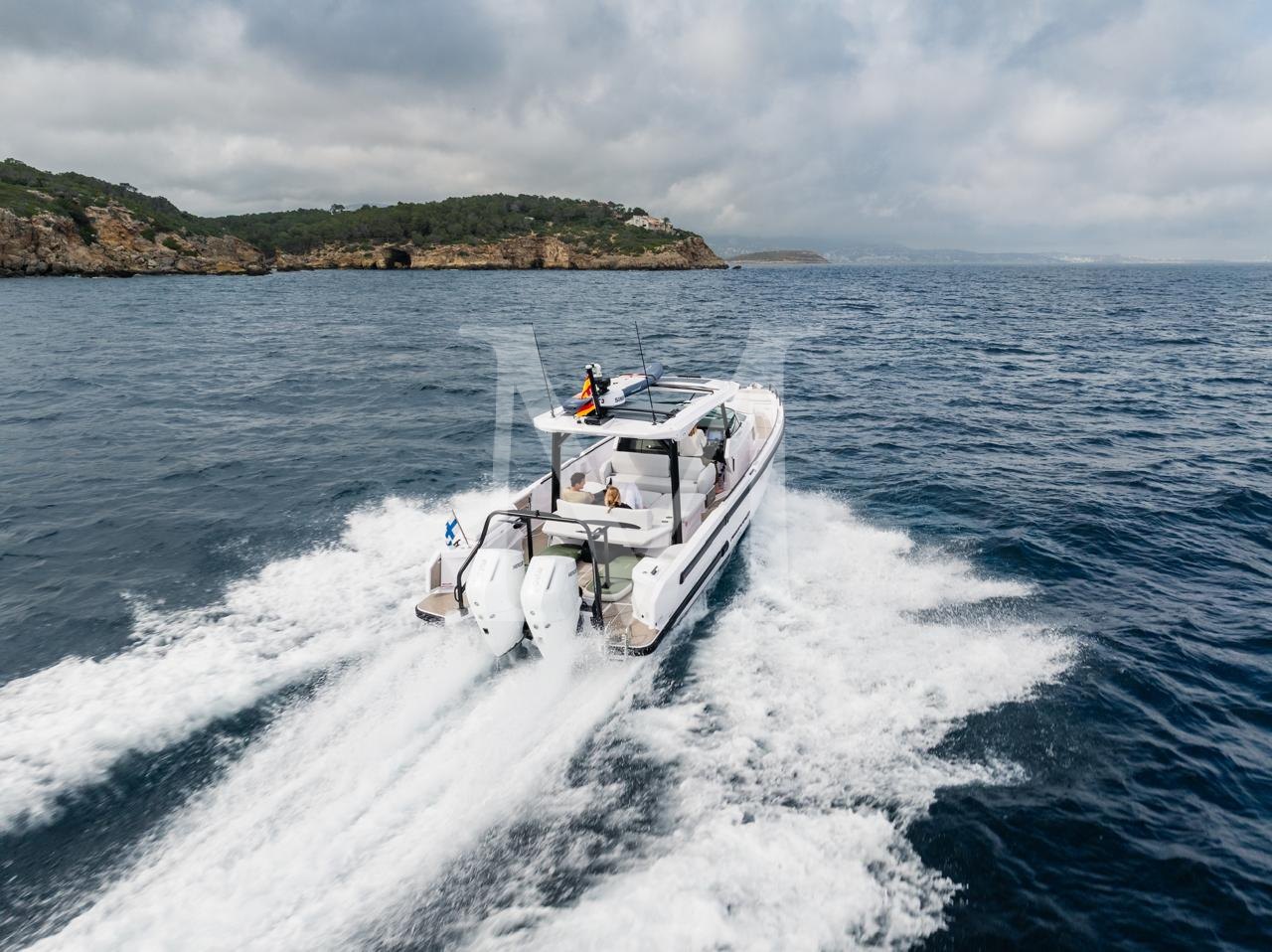 axopar_38_Sun_TOP_2026_day_Charter_athens