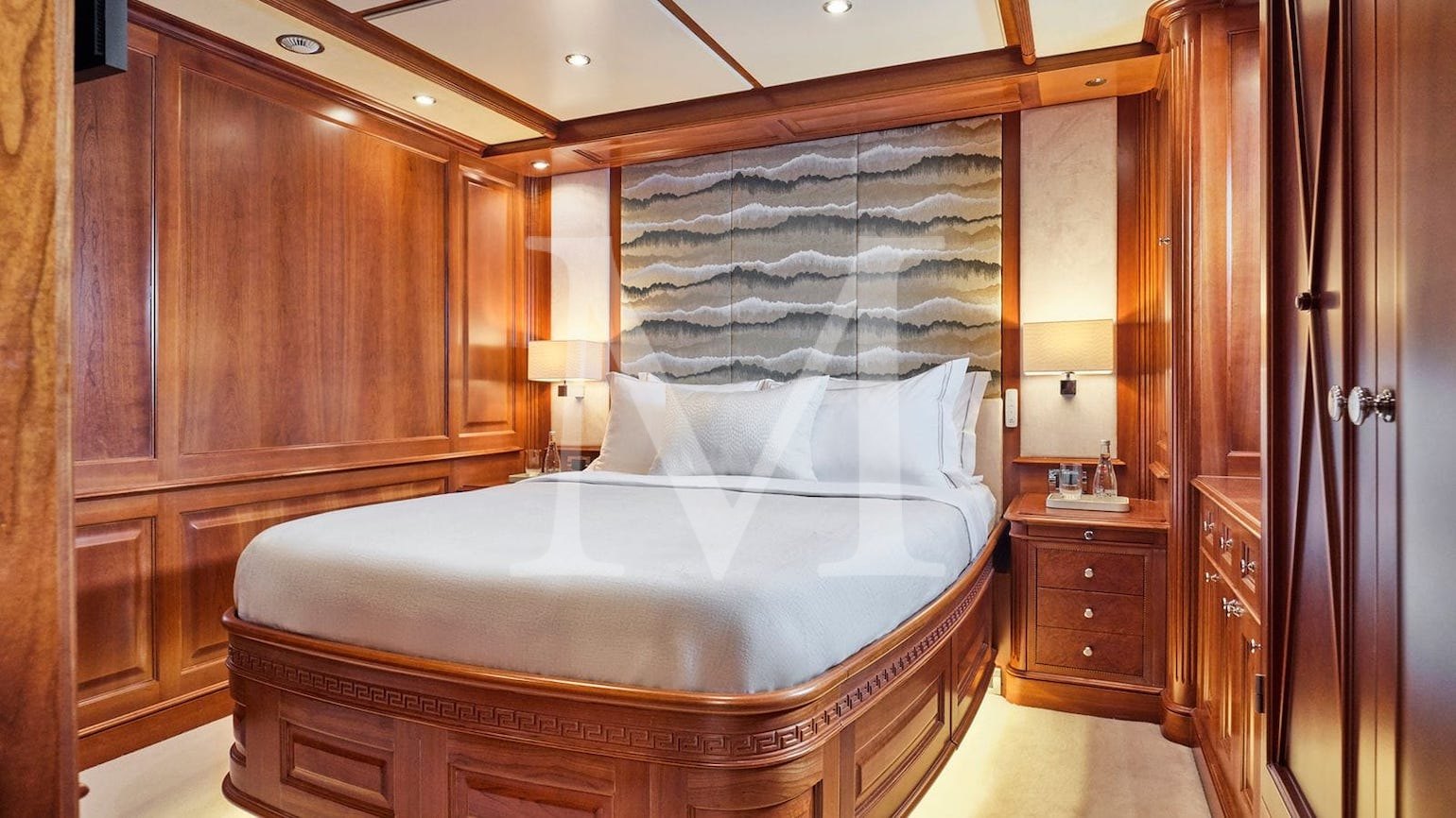 Riva_ I_charter_greece_benetti_double_cabin
